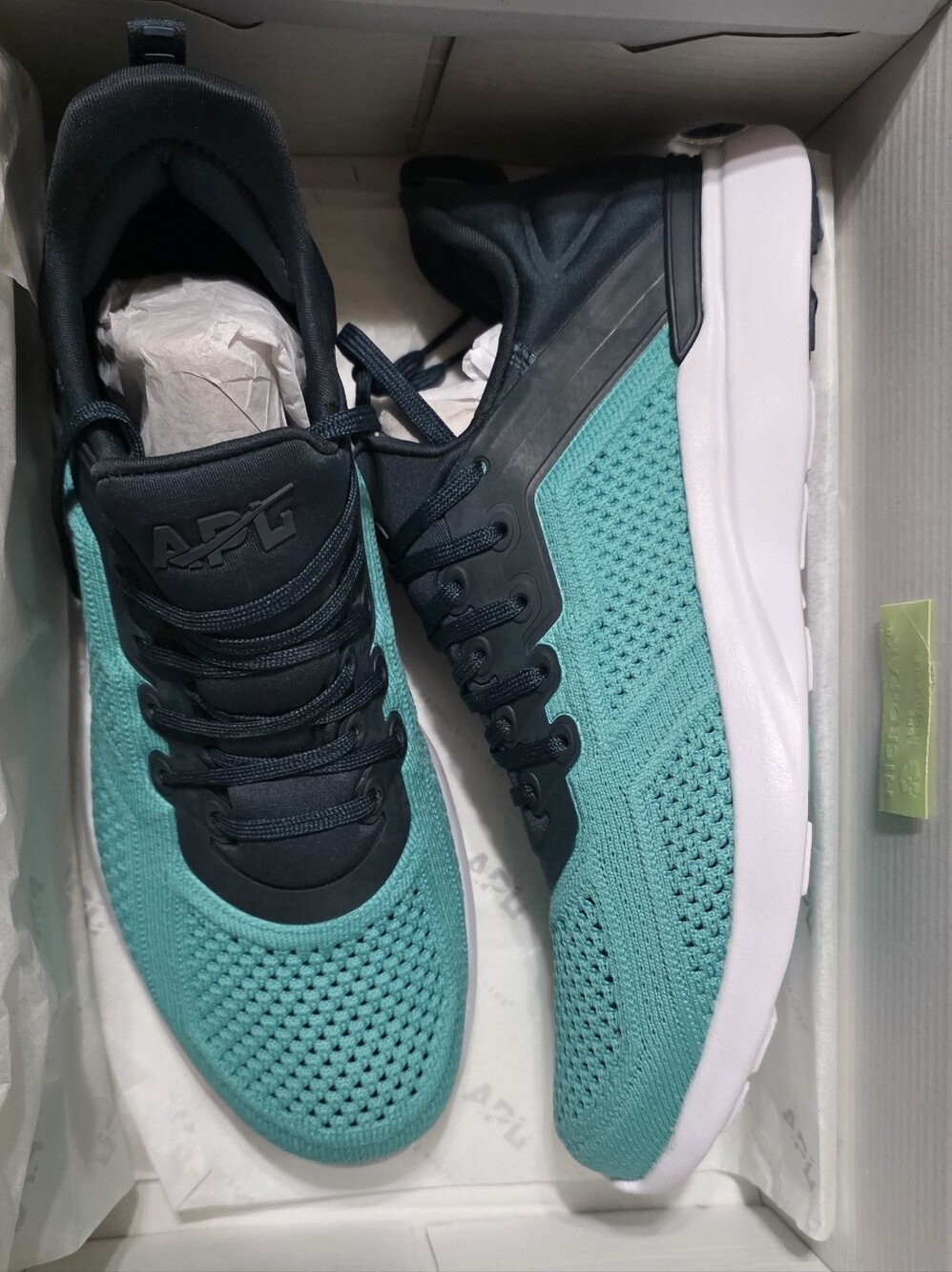 NIB Women's APL Arhletic Propulsion Labs Techloom Tracer Shoes Sz 9.5